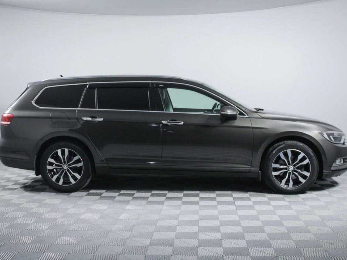 Volkswagen Passat б/у, 2017, Роботизированная. Фото: #3