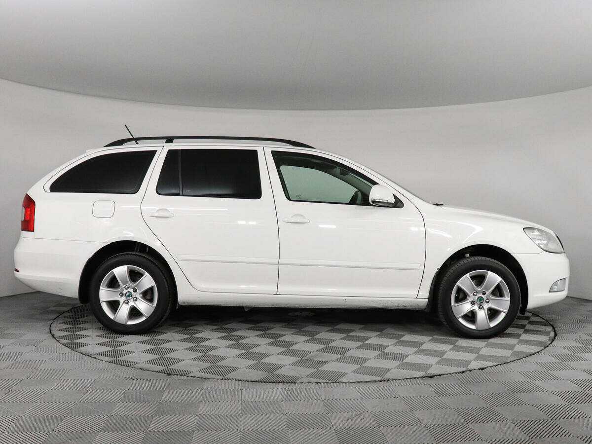 Skoda Octavia б/у, 2012, Автоматическая. Фото: #3