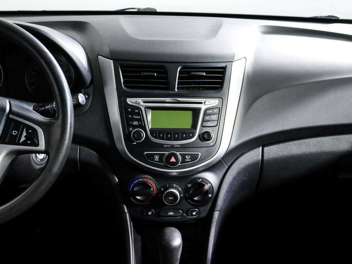 Hyundai Solaris б/у, 2013, Автоматическая. Фото: #10