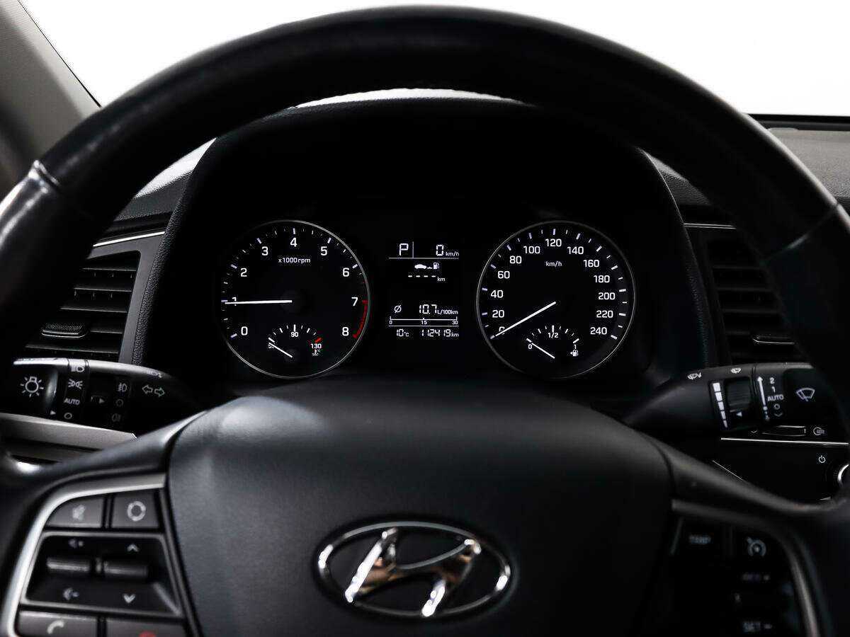 Hyundai Elantra б/у, 2017, Автоматическая. Фото: #15