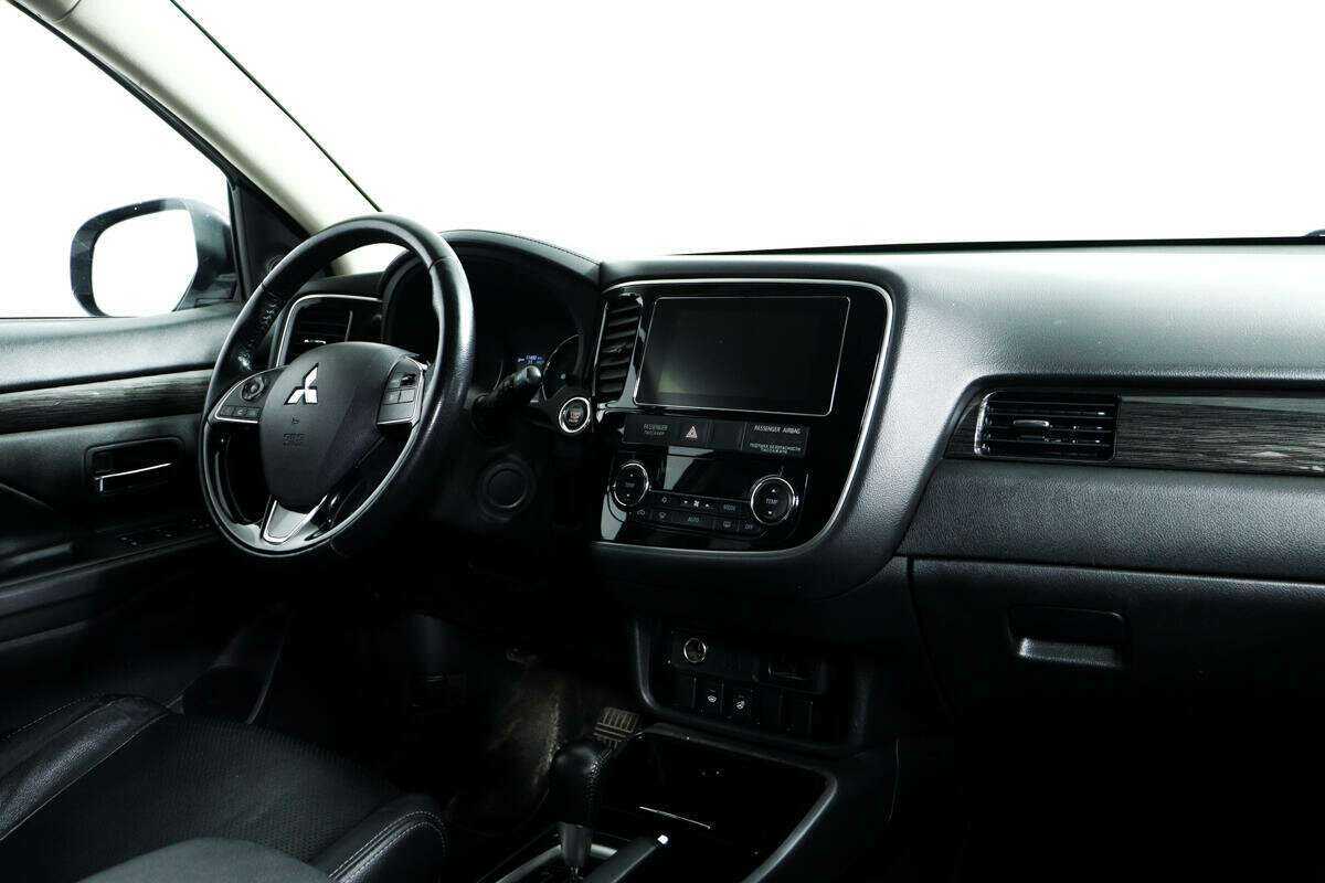 Mitsubishi Outlander б/у, 2018, Вариатор. Фото: #6
