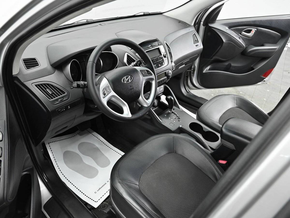 Hyundai ix35 б/у, 2012, Автоматическая. Фото: #7