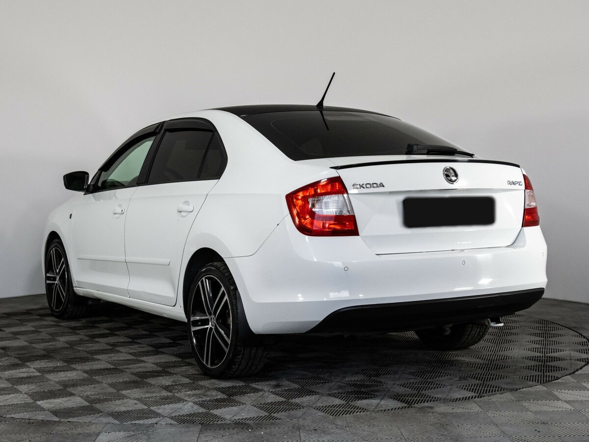 Skoda Rapid б/у, 2015, Автоматическая. Фото: #5