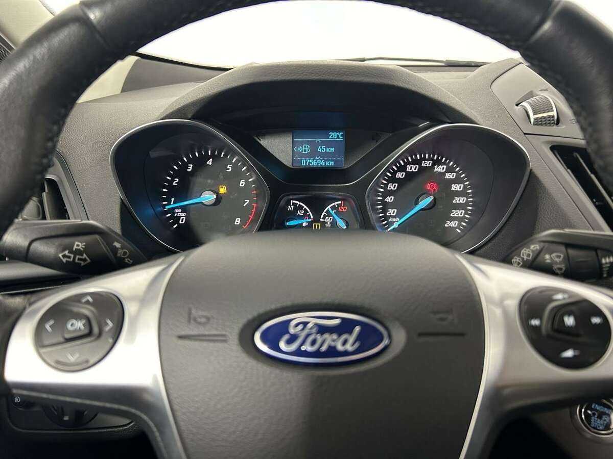 Ford Kuga б/у, 2015, Механическая. Фото: #10