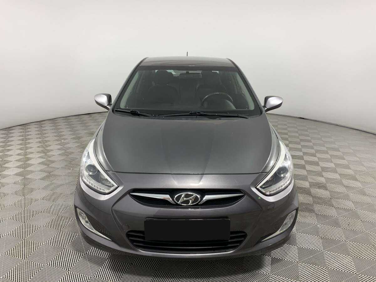 Hyundai Solaris б/у, 2013, Автоматическая. Фото: #1