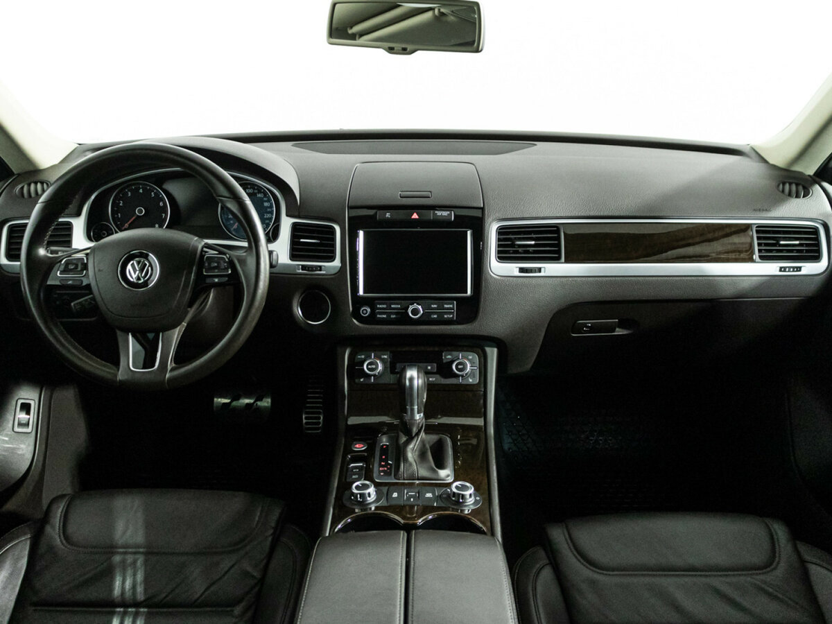 Volkswagen Touareg б/у, 2014, Автоматическая. Фото: #11