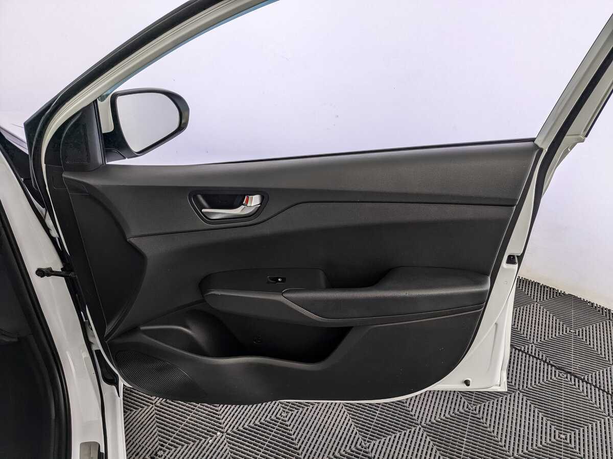 Hyundai Solaris б/у, 2020, Механическая. Фото: #20