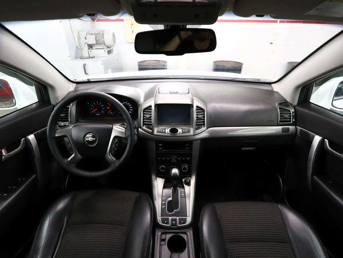 Chevrolet Captiva б/у, 2012, Автоматическая. Фото: #17