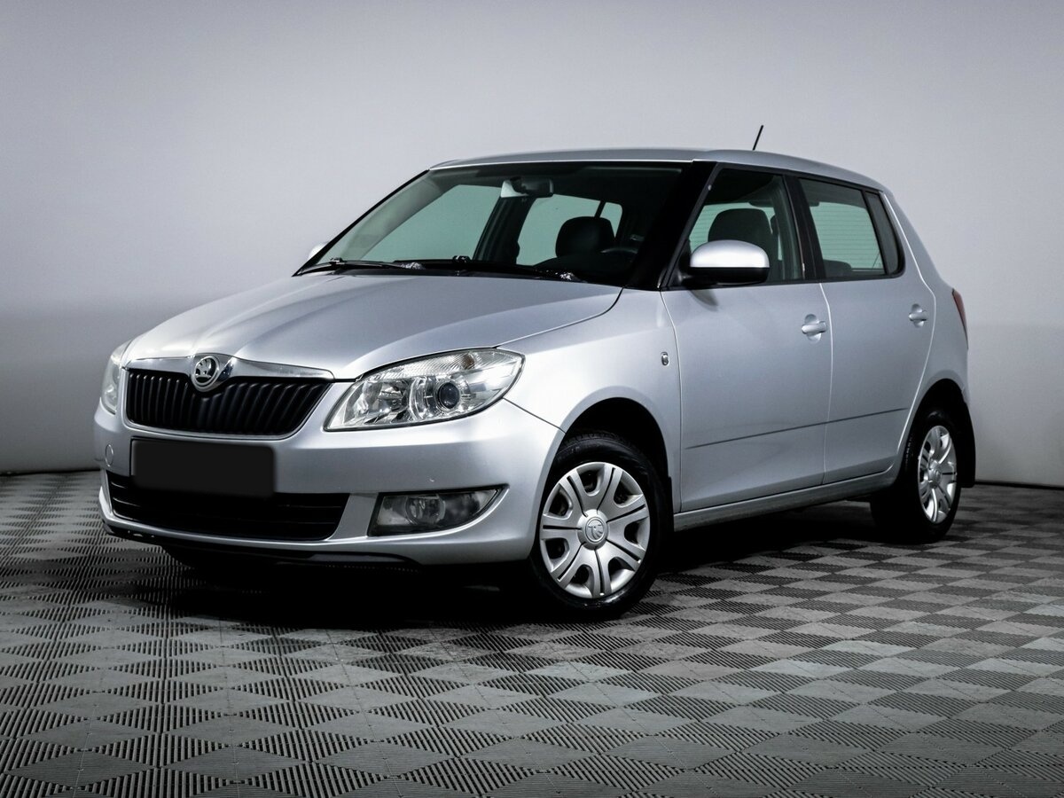 Skoda Fabia б/у, 2014, Автоматическая. Фото: #0