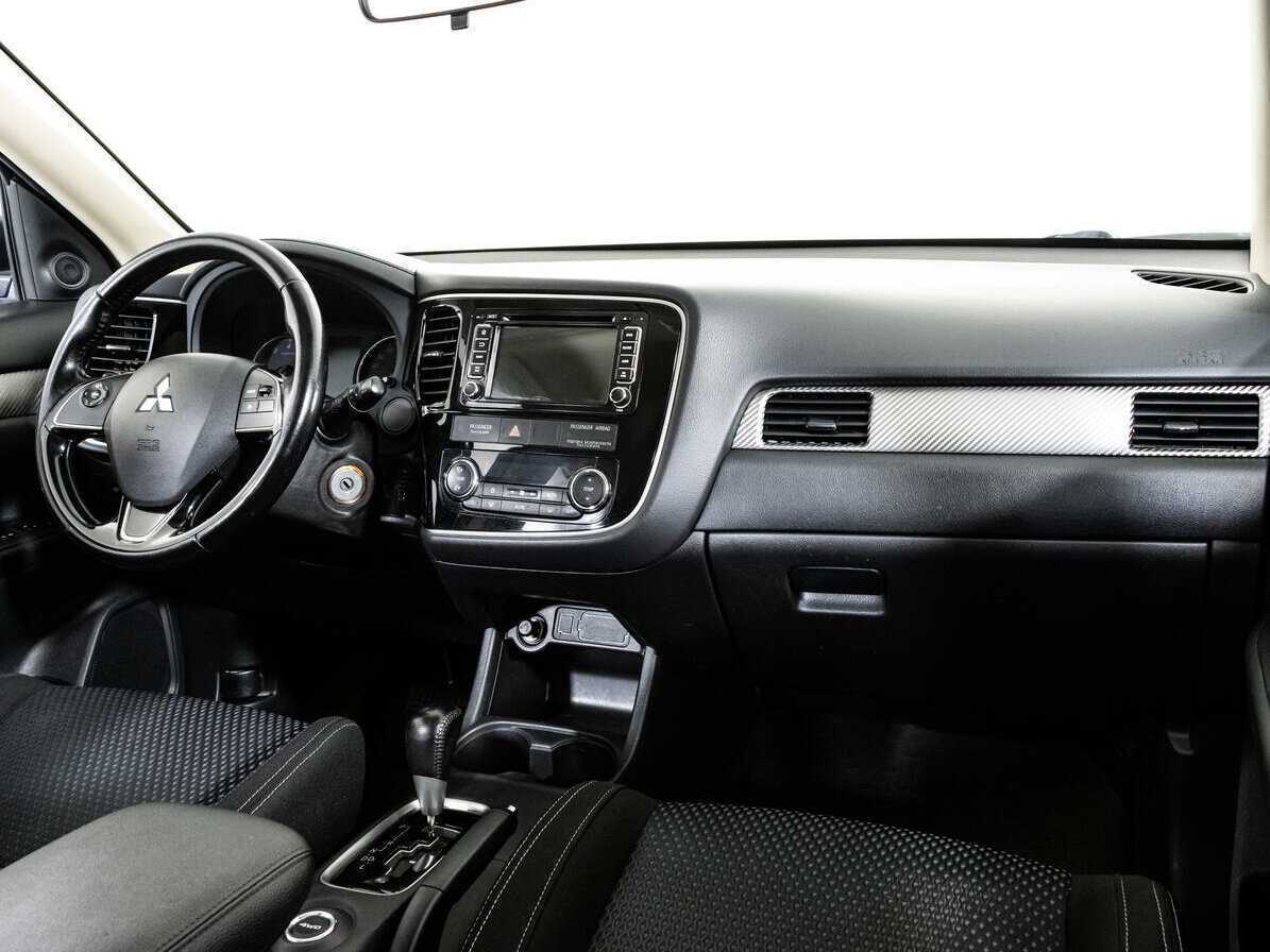 Mitsubishi Outlander б/у, 2016, Вариатор. Фото: #6
