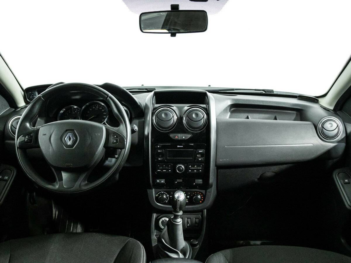 Renault Duster б/у, 2017, Механическая. Фото: #12