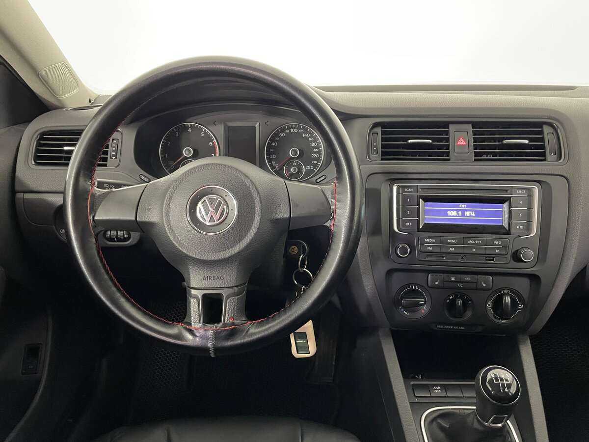 Volkswagen Jetta б/у, 2014, Механическая. Фото: #9