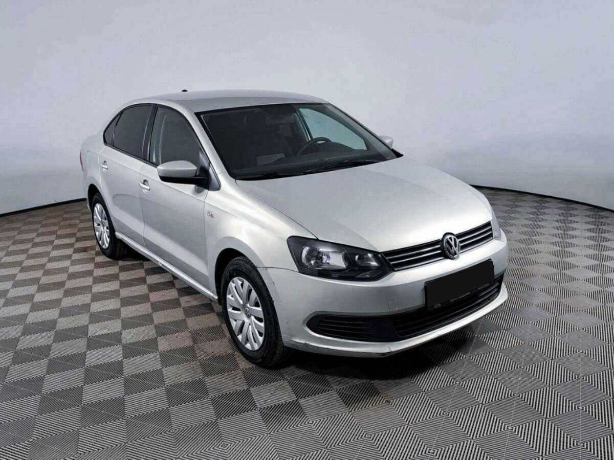 Volkswagen Polo б/у, 2012, Механическая. Фото: #2