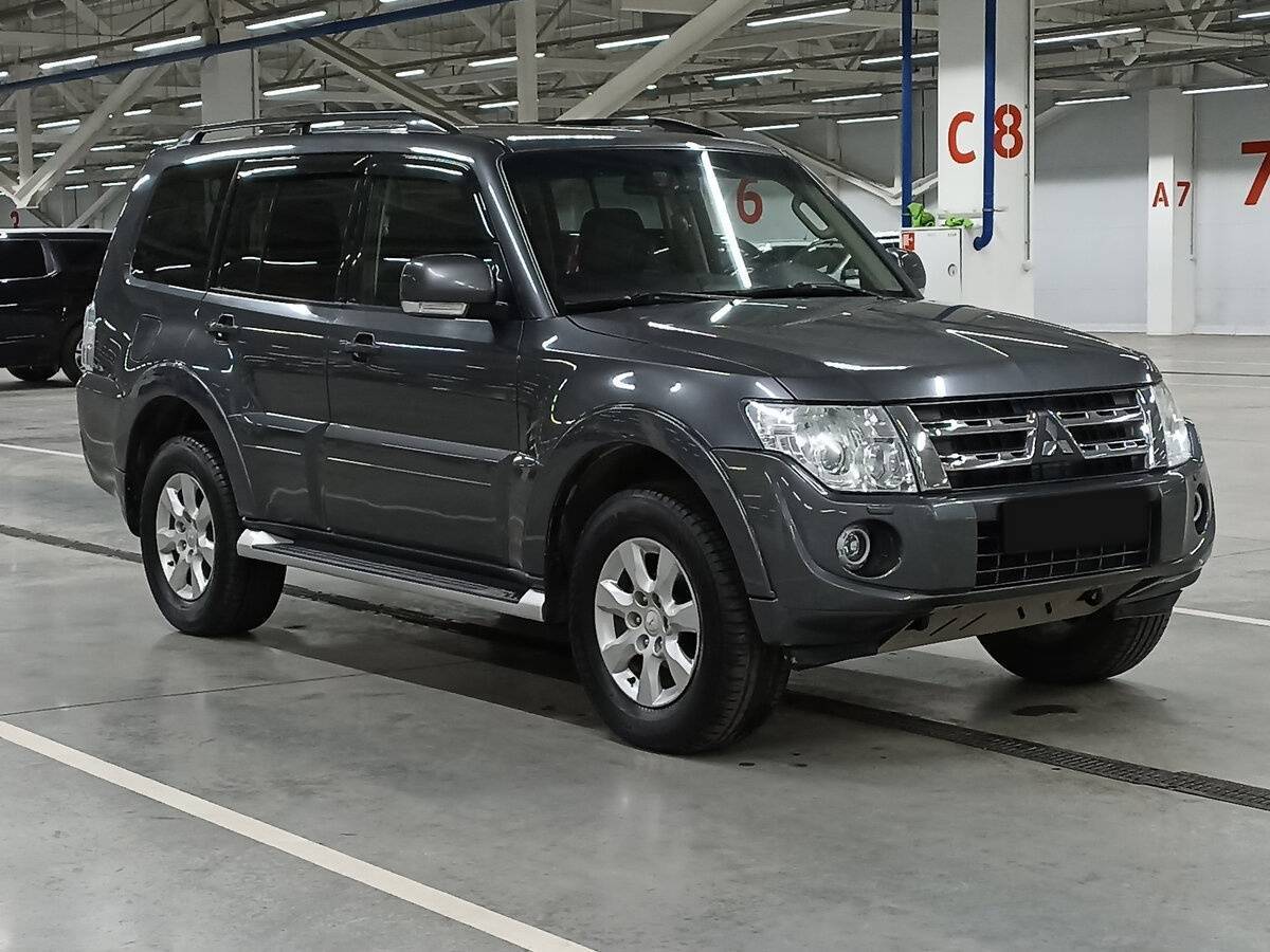 Mitsubishi Pajero б/у, 2012, Автоматическая. Фото: #2