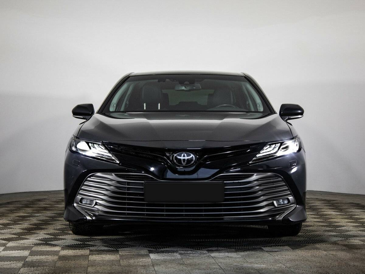Toyota Camry б/у, 2018, Автоматическая. Фото: #1