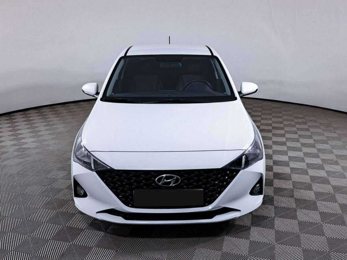 Hyundai Solaris б/у, 2021, Механическая. Фото: #0