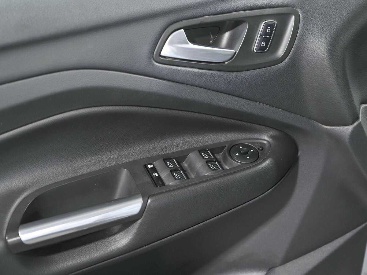 Ford Kuga б/у, 2016, Автоматическая. Фото: #14