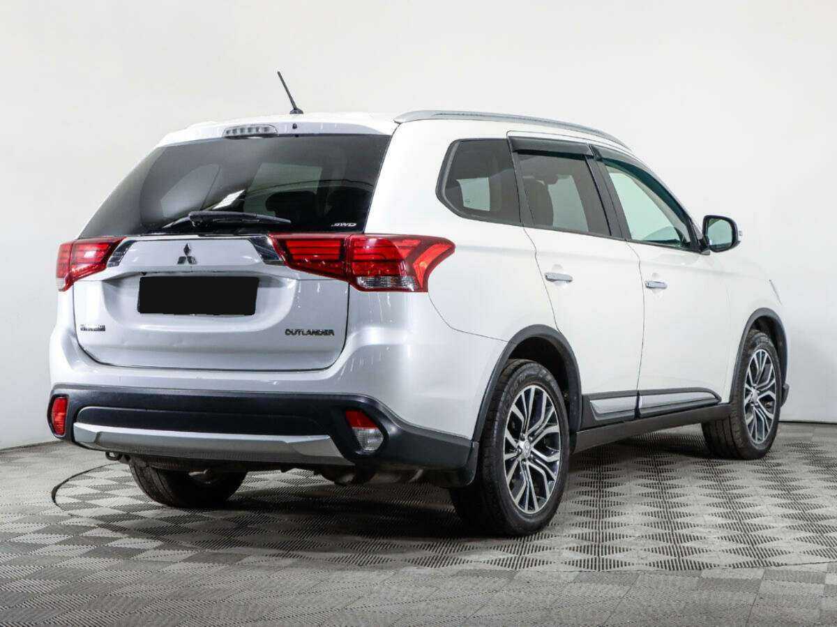Mitsubishi Outlander б/у, 2016, Вариатор. Фото: #4