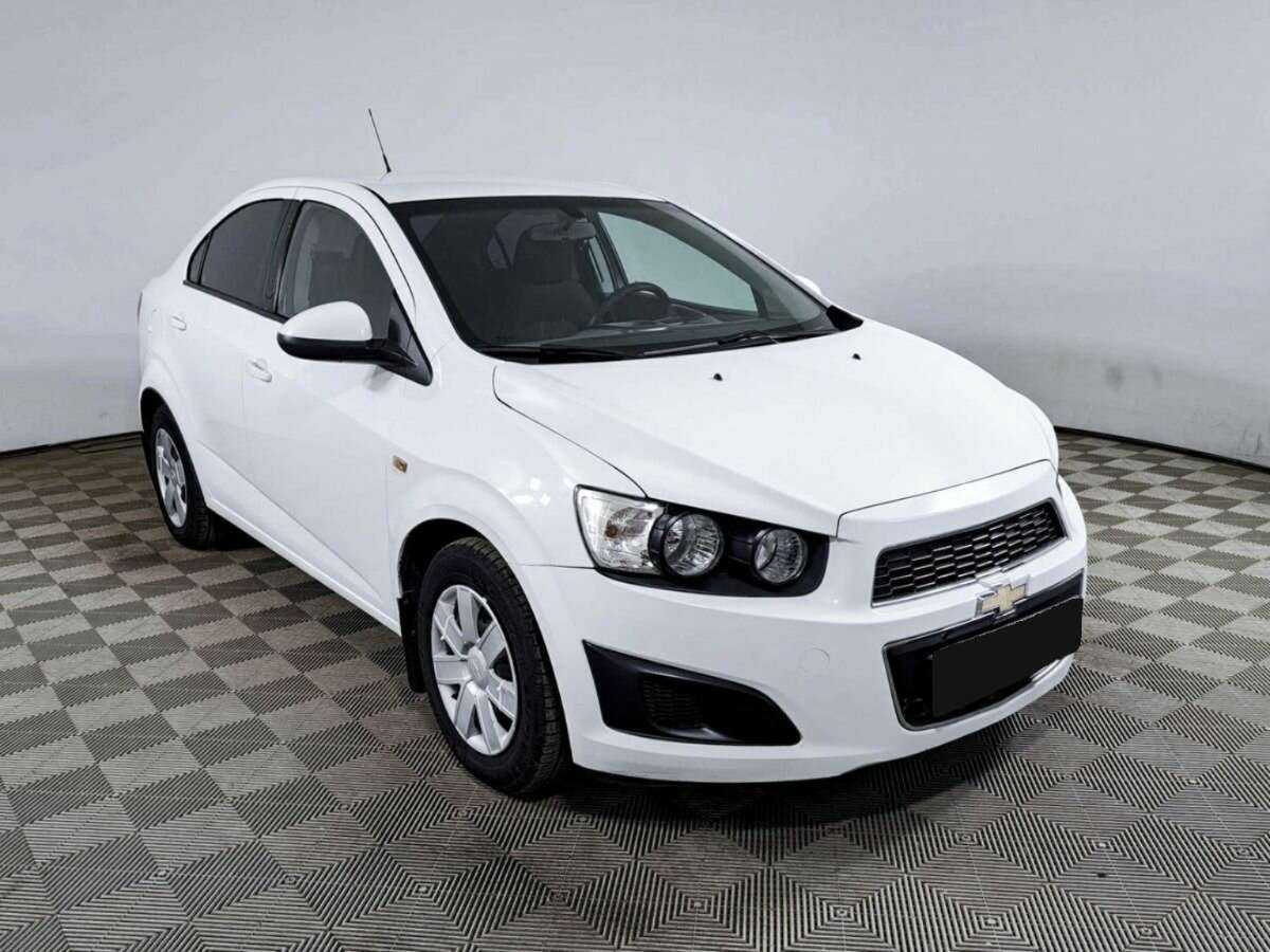 Chevrolet Aveo б/у, 2013, Автоматическая. Фото: #2