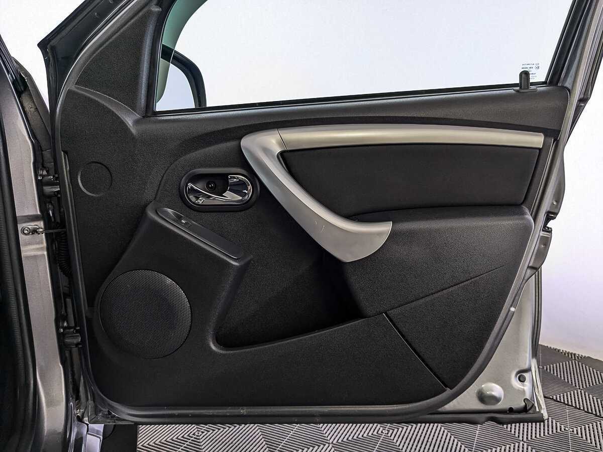 Nissan Terrano б/у, 2020, Механическая. Фото: #21