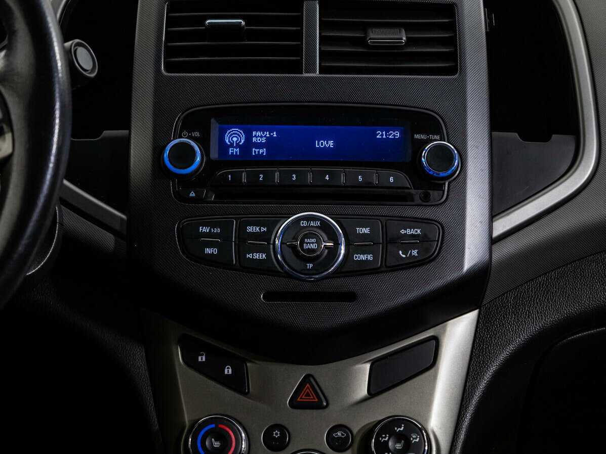 Chevrolet Aveo б/у, 2012, Механическая. Фото: #12