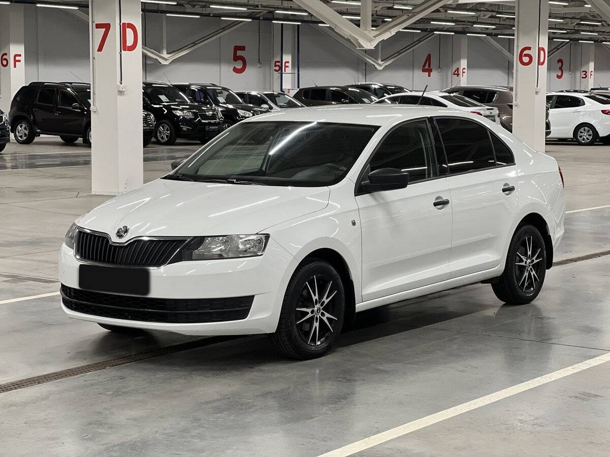 Skoda Rapid б/у, 2016, Механическая. Фото: #0