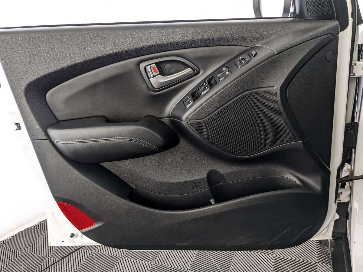 Hyundai ix35 б/у, 2015, Автоматическая. Фото: #18