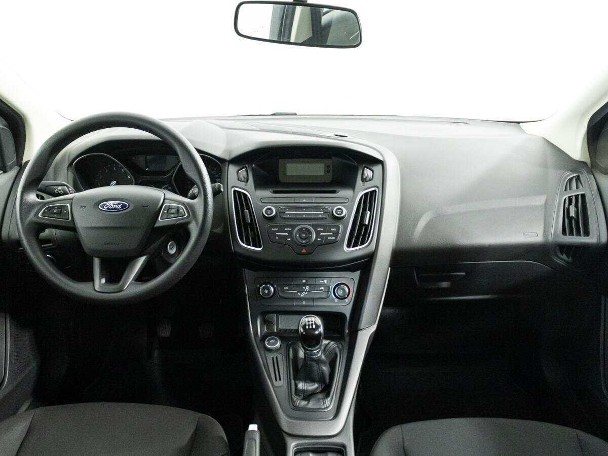 Ford Focus б/у, 2017, Механическая. Фото: #12