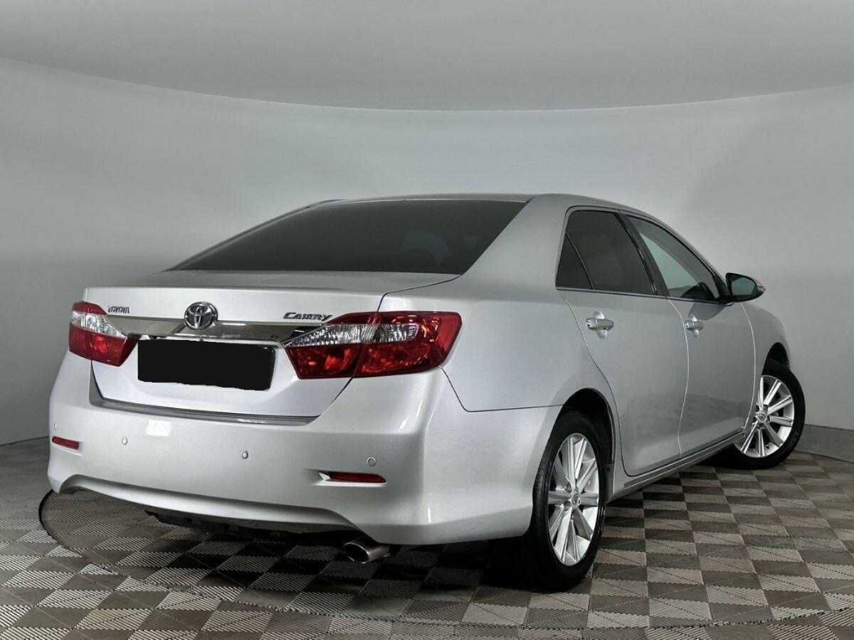 Toyota Camry б/у, 2014, Автоматическая. Фото: #1
