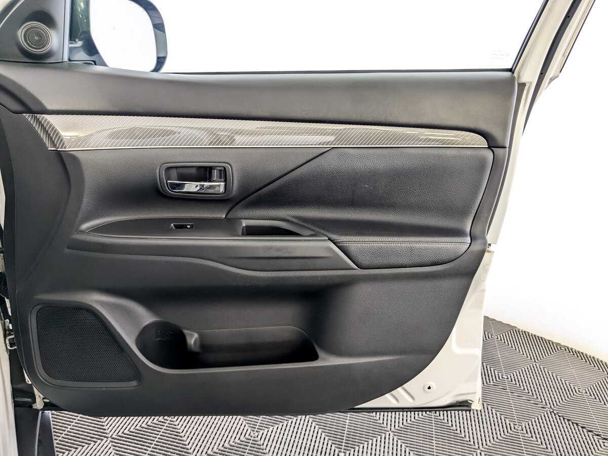 Mitsubishi Outlander б/у, 2019, Вариатор. Фото: #20