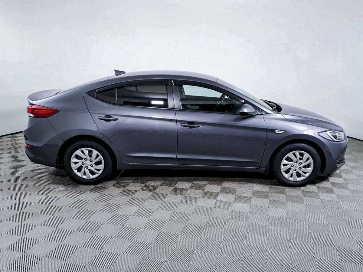 Hyundai Elantra б/у, 2018, Механическая. Фото: #3