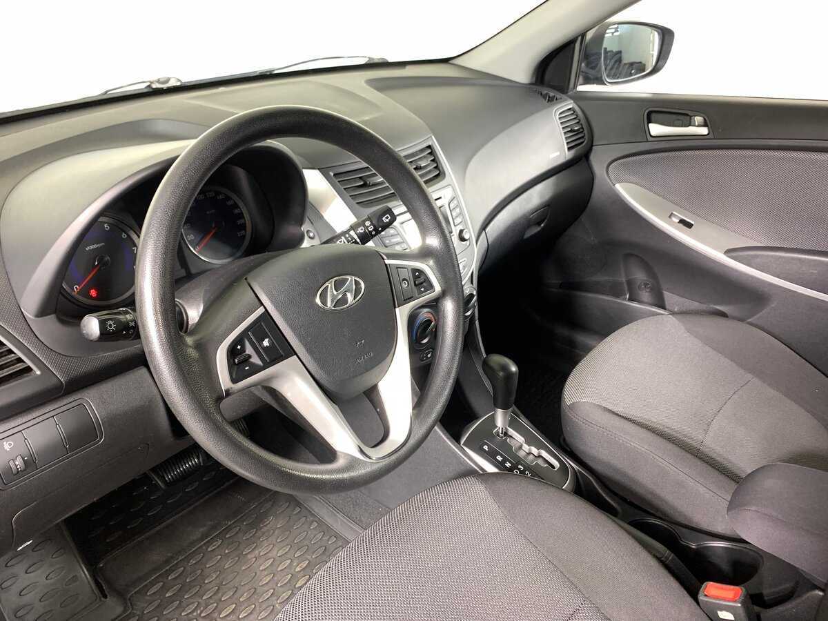 Hyundai Solaris б/у, 2012, Автоматическая. Фото: #8