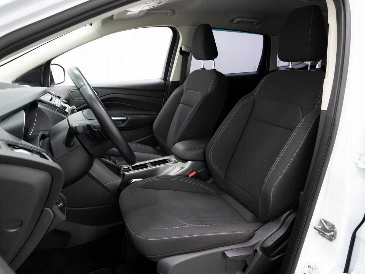 Ford Kuga б/у, 2017, Автоматическая. Фото: #9