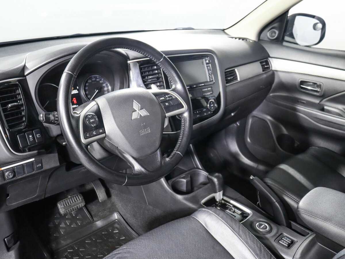 Mitsubishi Outlander б/у, 2014, Автоматическая. Фото: #7