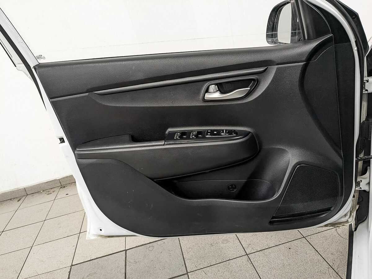 Kia Rio б/у, 2020, Автоматическая. Фото: #17