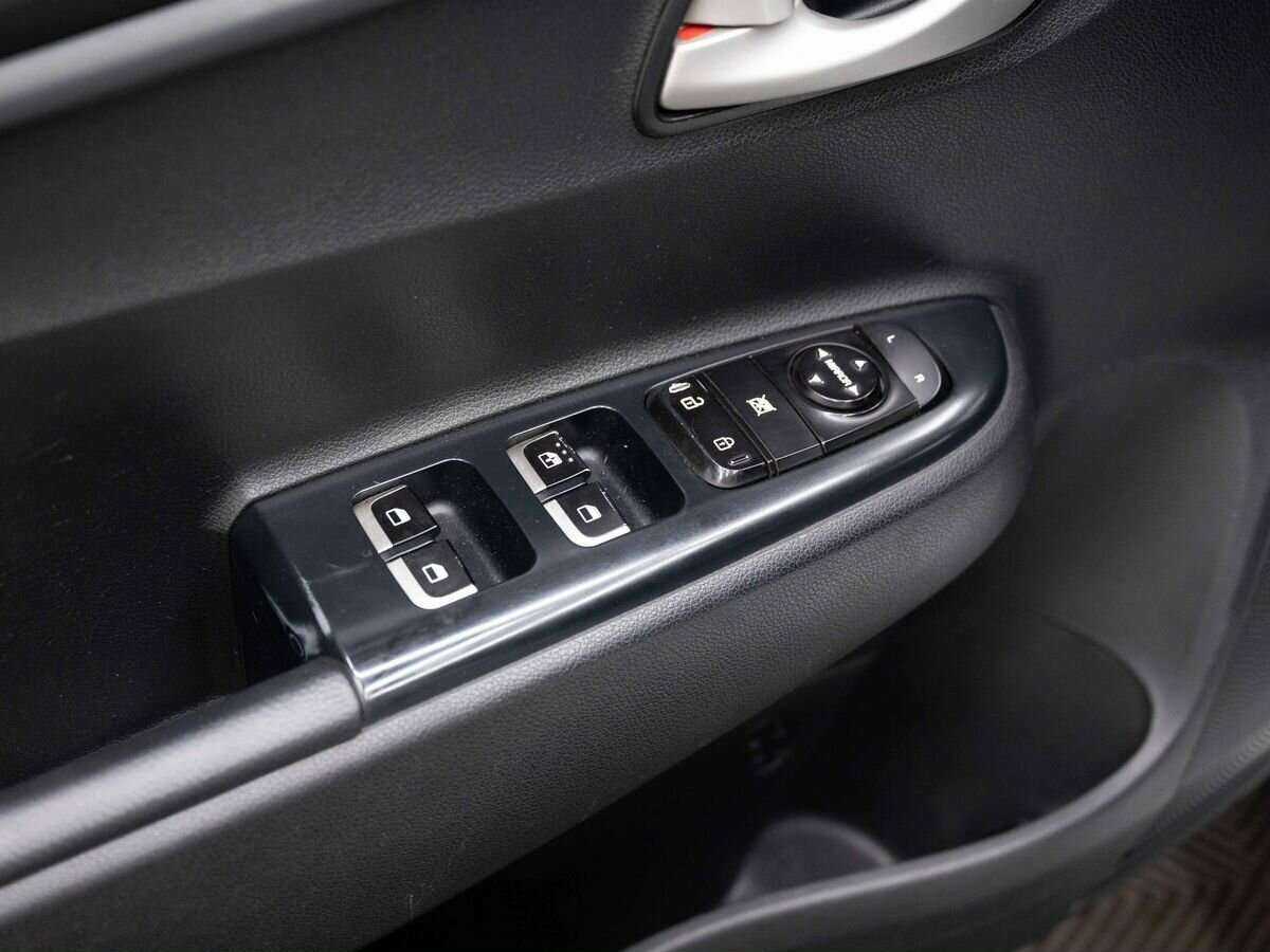Kia Rio б/у, 2018, Механическая. Фото: #17
