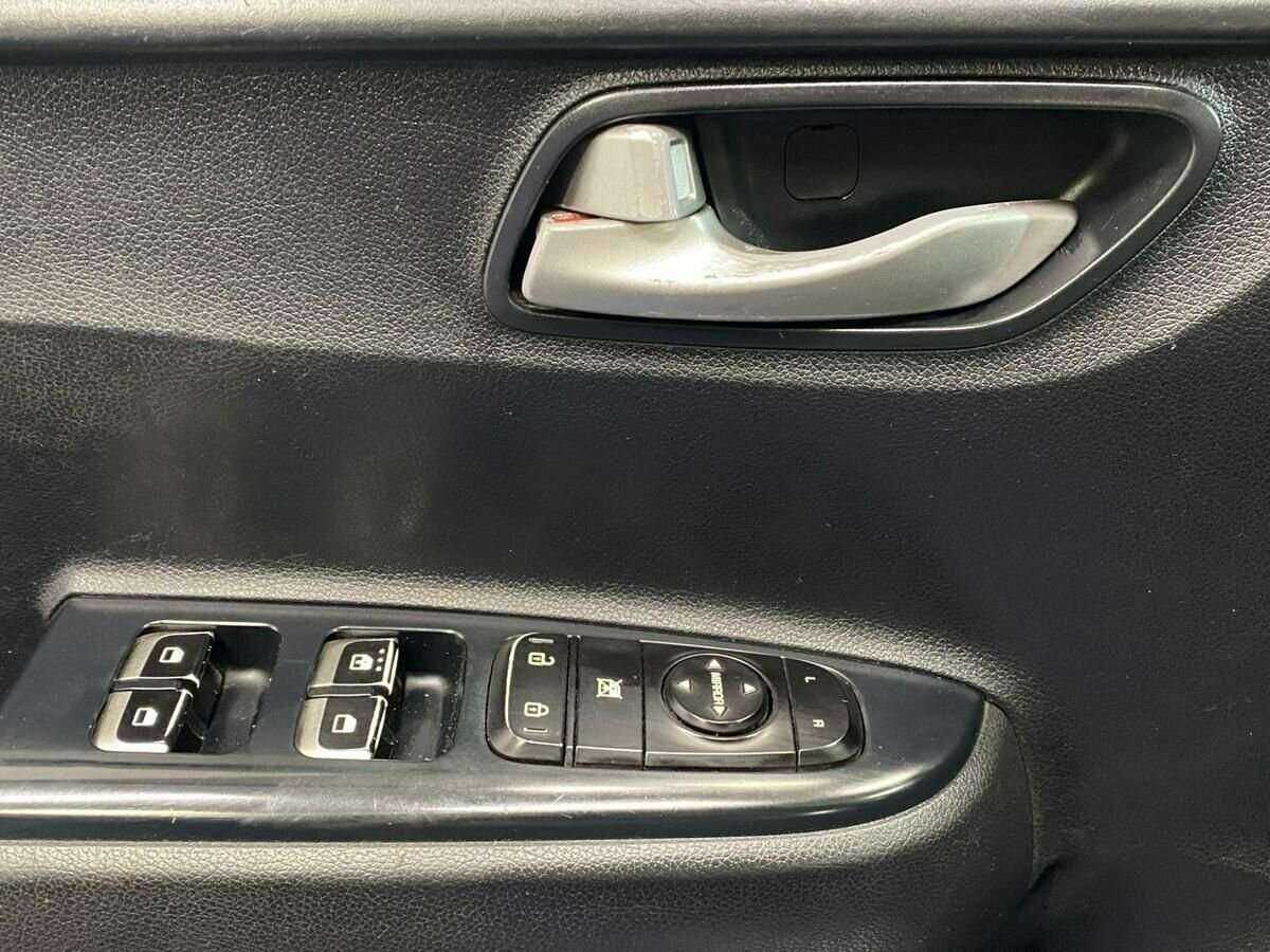 Kia Rio б/у, 2017, Механическая. Фото: #16