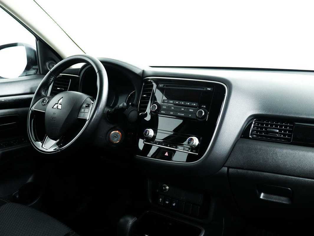 Mitsubishi Outlander б/у, 2021, Вариатор. Фото: #6