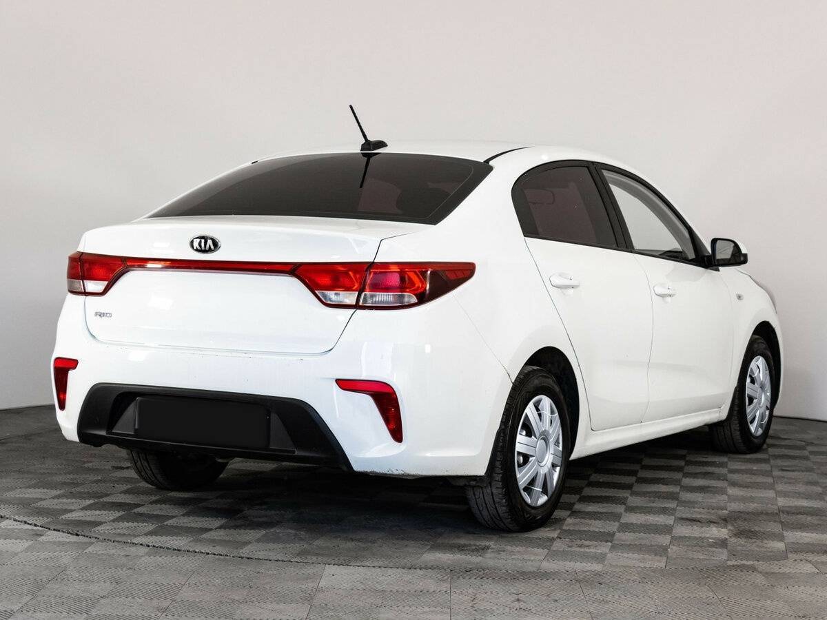 Kia Rio б/у, 2017, Автоматическая. Фото: #3