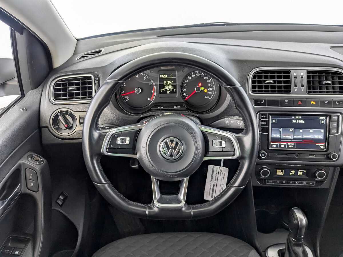Volkswagen Polo б/у, 2019, Автоматическая. Фото: #20