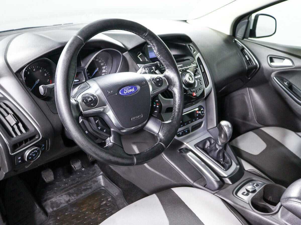 Ford Focus б/у, 2013, Механическая. Фото: #11