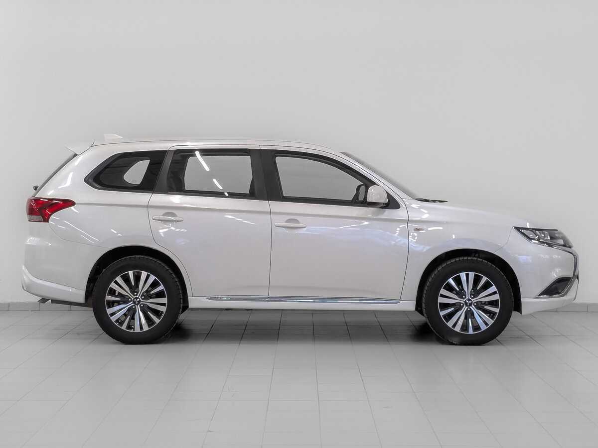 Mitsubishi Outlander б/у, 2022, Вариатор. Фото: #3