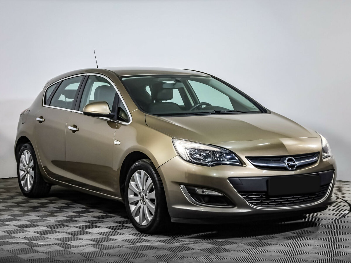 Opel Astra б/у, 2012, Механическая. Фото: #2