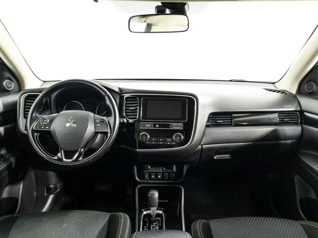 Mitsubishi Outlander б/у, 2018, Вариатор. Фото: #12