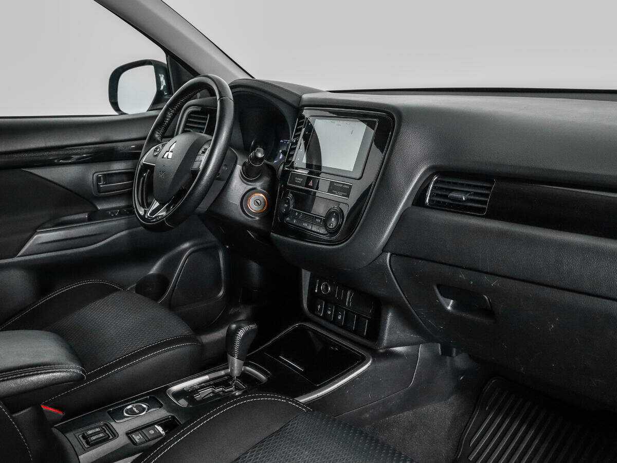 Mitsubishi Outlander б/у, 2018, Вариатор. Фото: #10