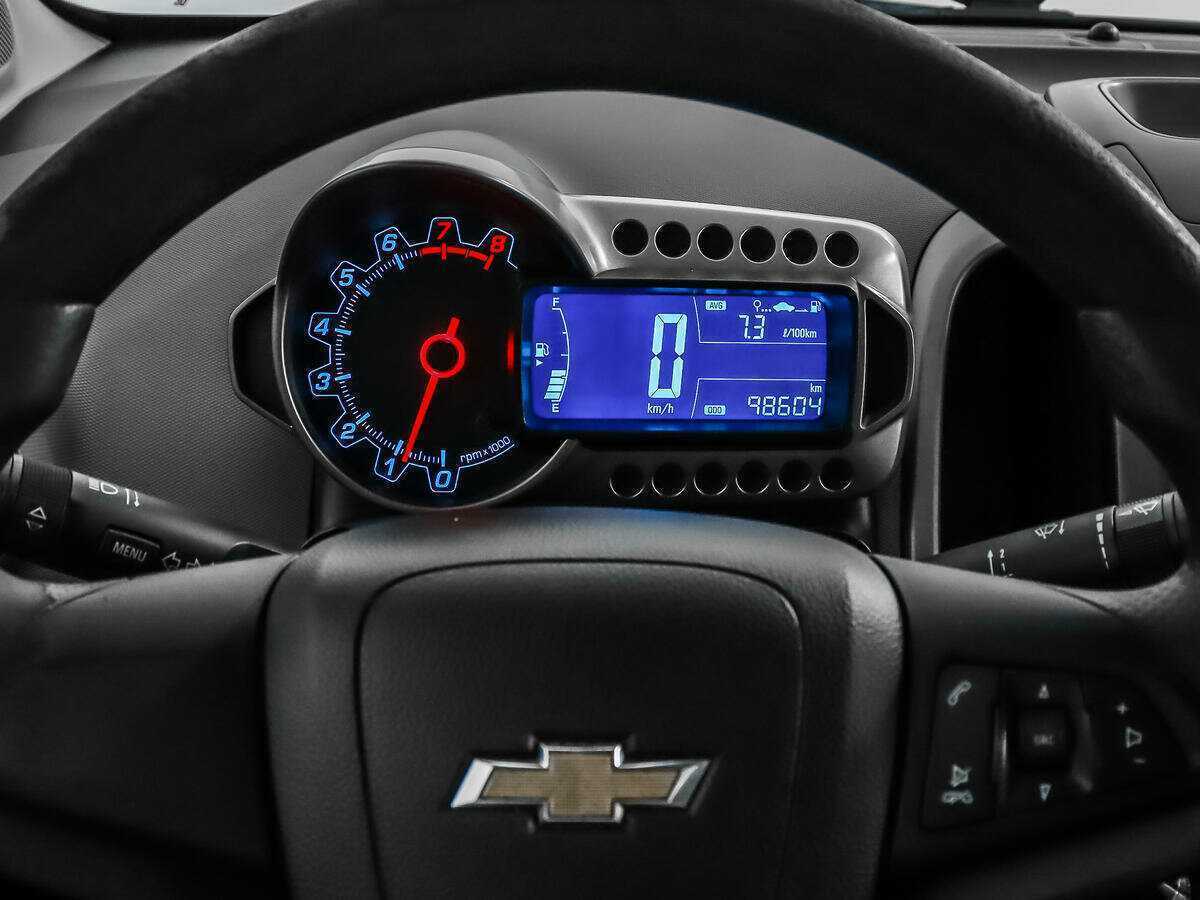 Chevrolet Aveo б/у, 2014, Механическая. Фото: #14