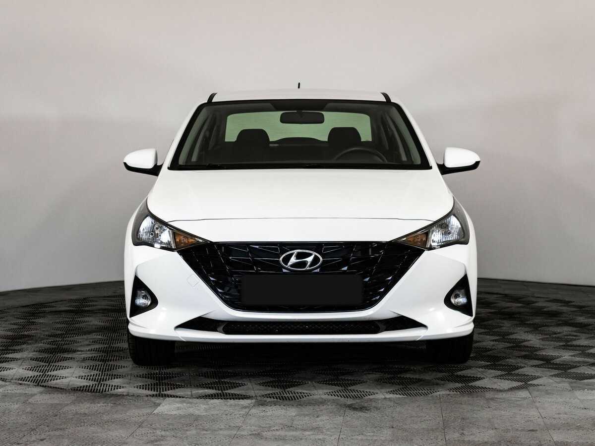 Hyundai Solaris б/у, 2021, Механическая. Фото: #1