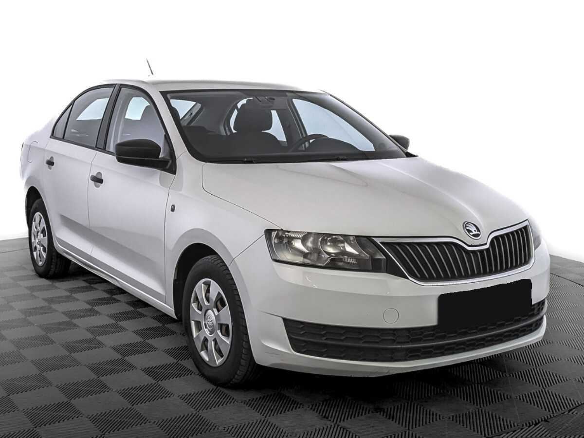 Skoda Rapid б/у, 2017, Механическая. Фото: #2