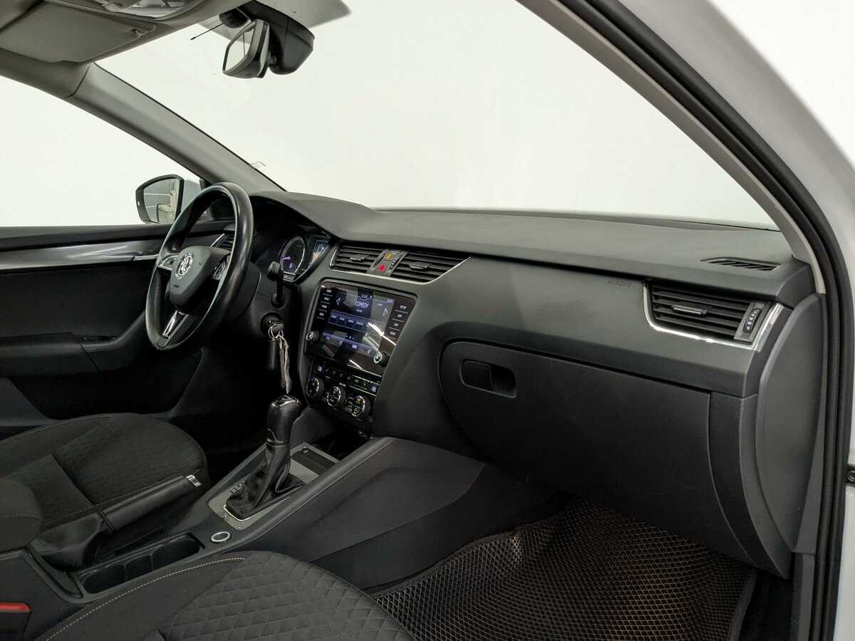 Skoda Octavia б/у, 2017, Автоматическая. Фото: #10