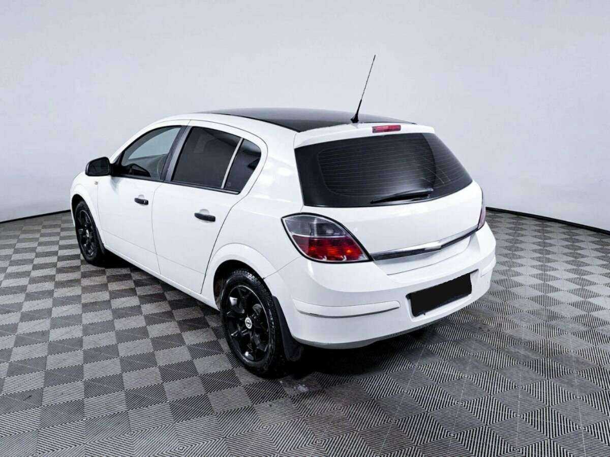 Opel Astra б/у, 2012, Механическая. Фото: #6